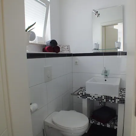 Daire Pension Apartment Burscheid *